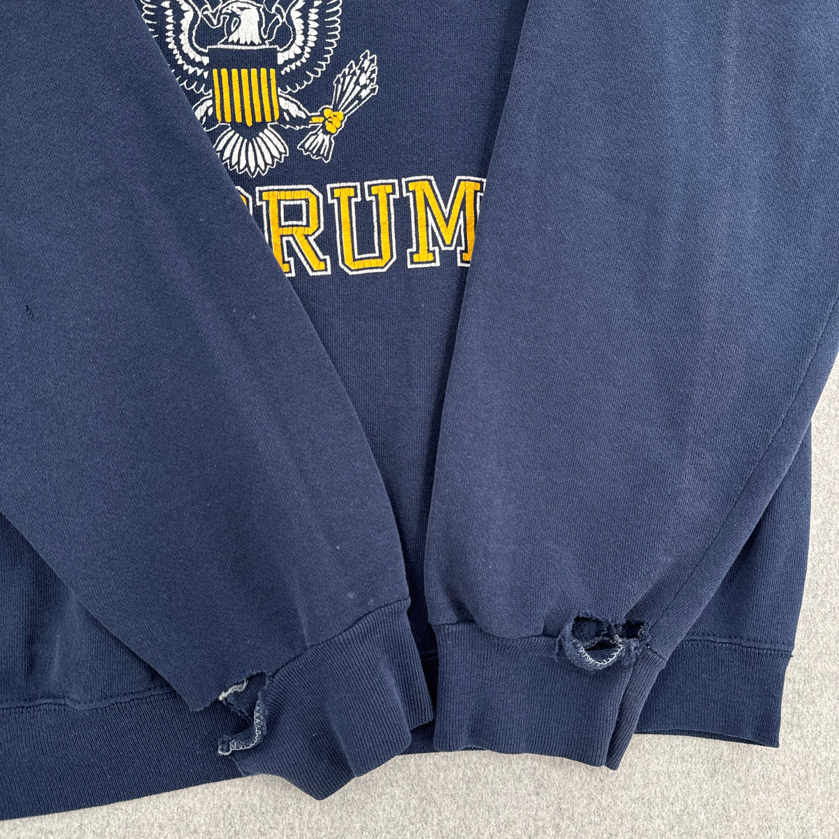 Vintage 90s United States Army Fort Drum Crewneck Sweatshirt