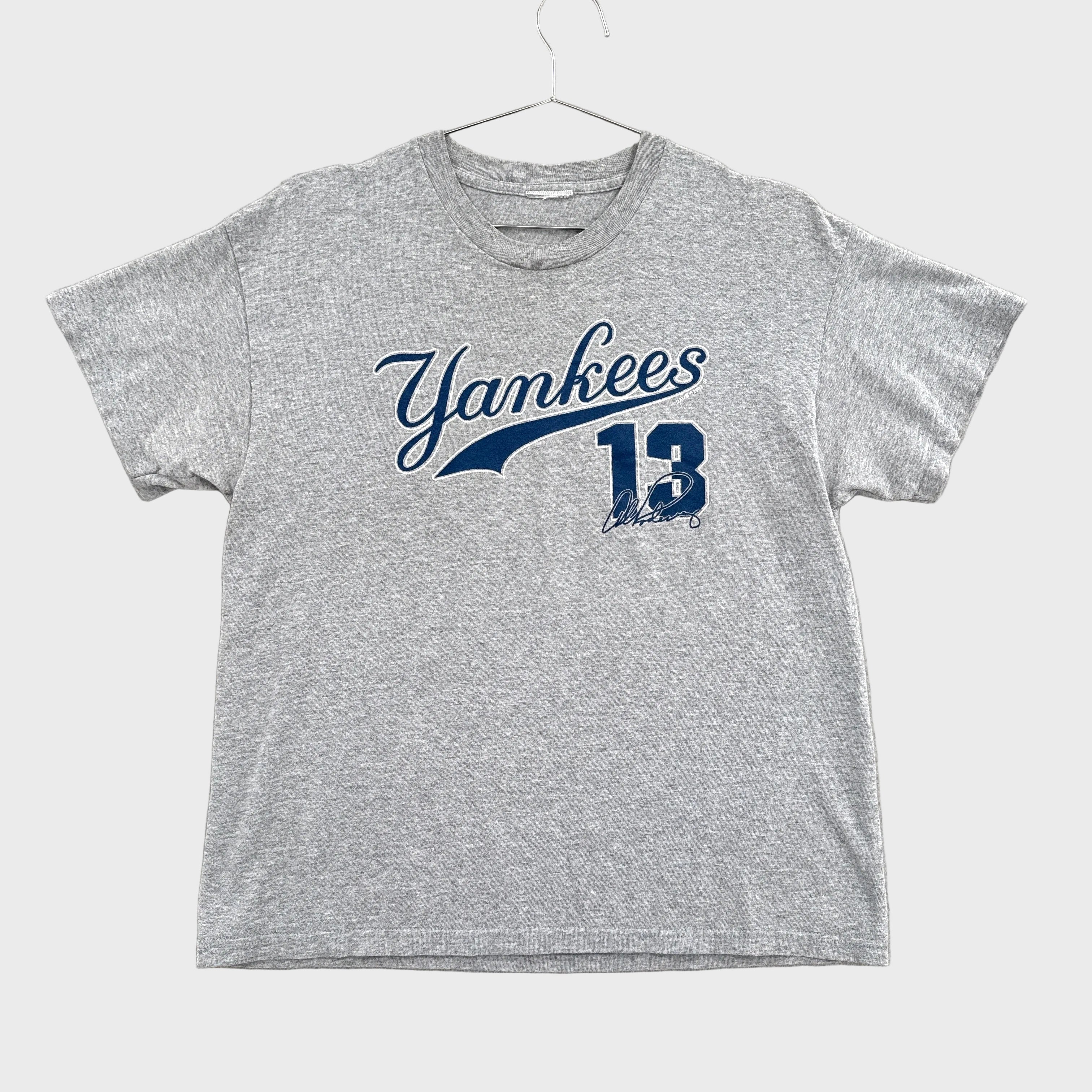 Vintage '04 New York Yankees MLB Graphic Tee - M/L