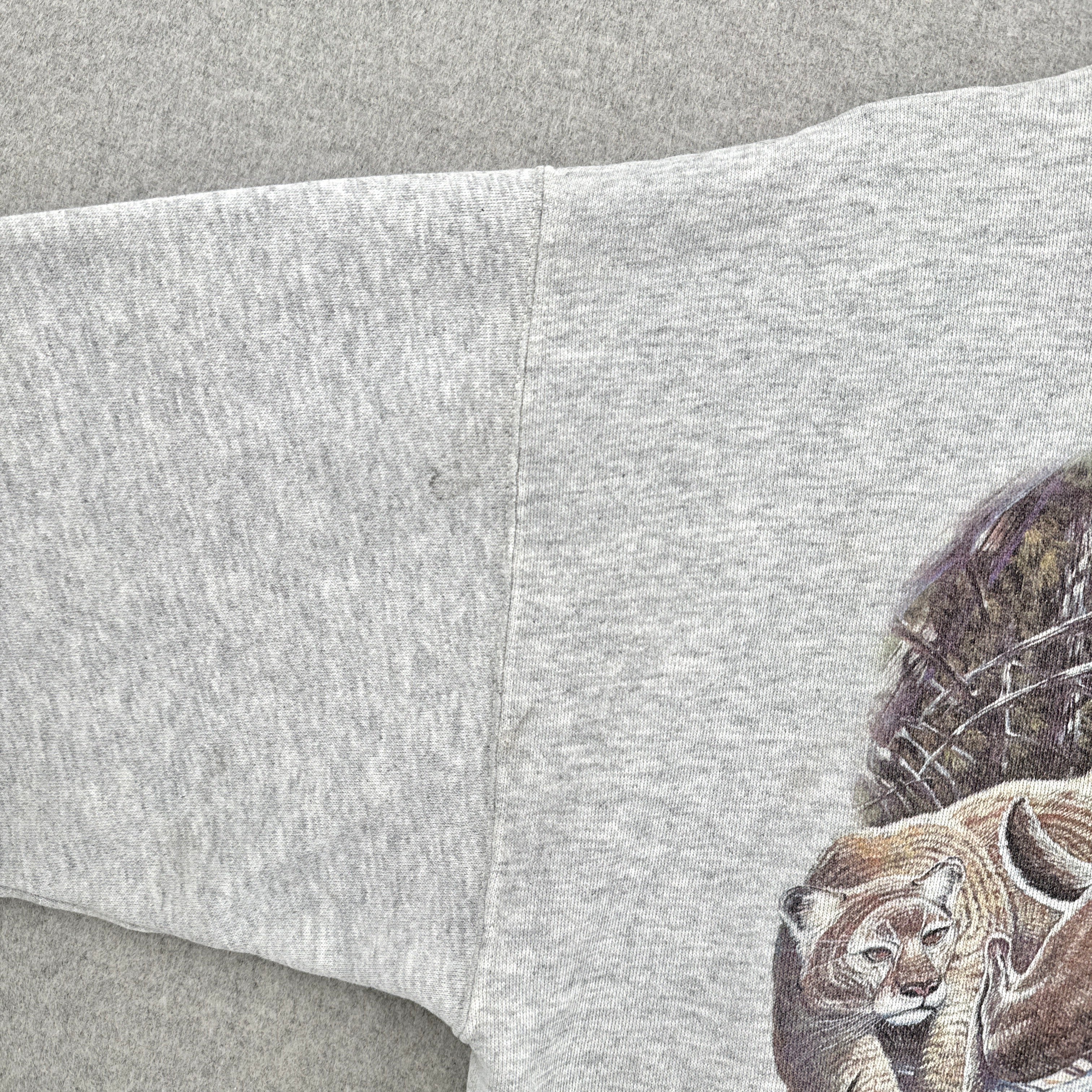 Vintage 90s Deer Cougar Animal Wildlife Crewneck Sweatshirt