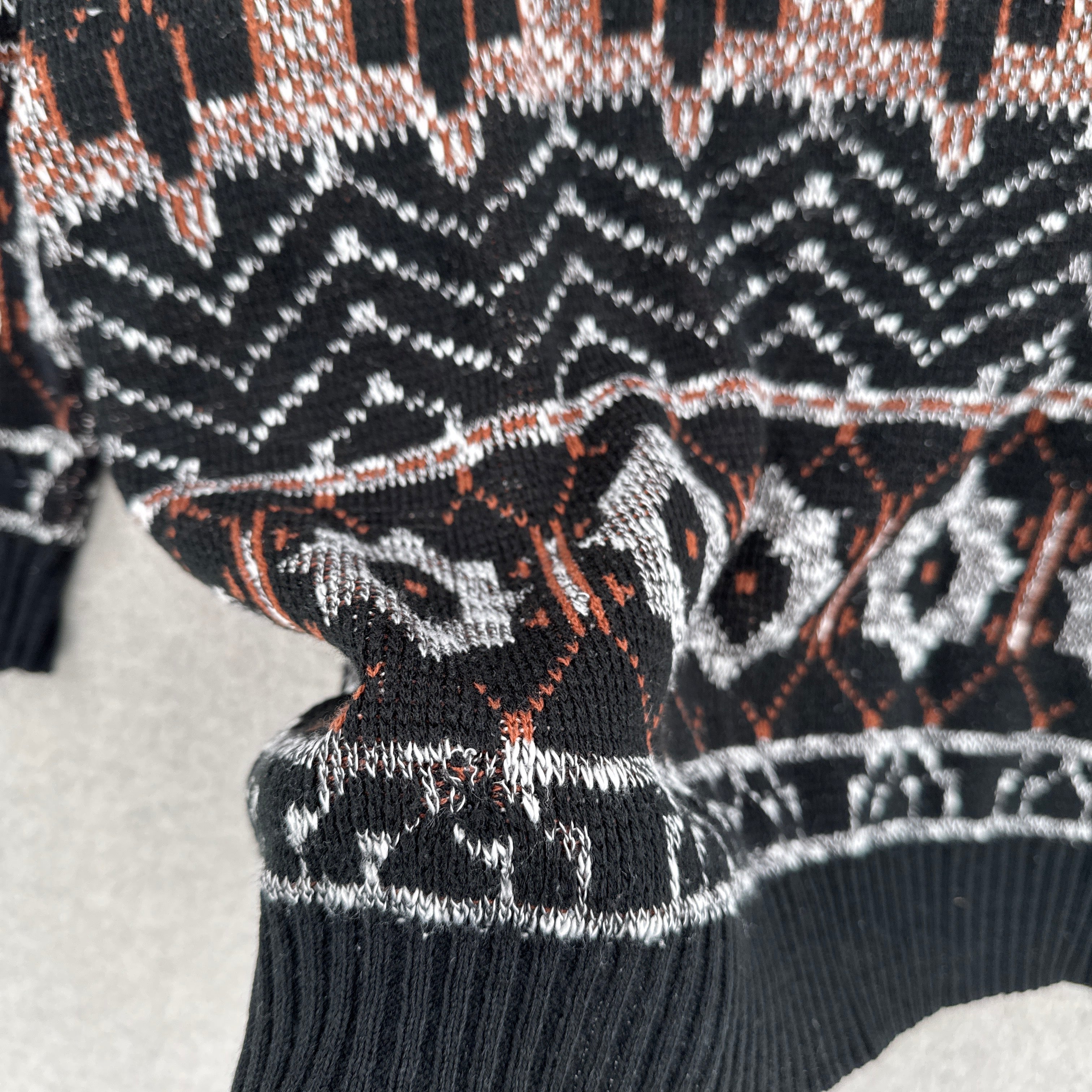 Vintage 90s Geometric Pattern Knitted Sweater