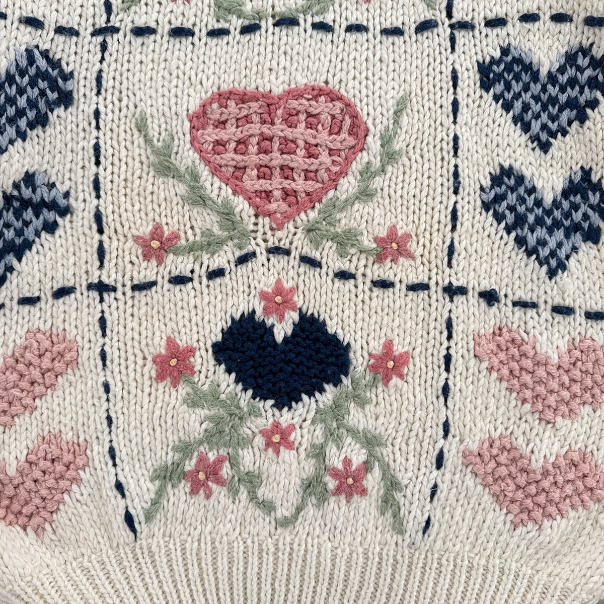 Vintage 90s Hearts Flowers Embroidered Knitted Sweater