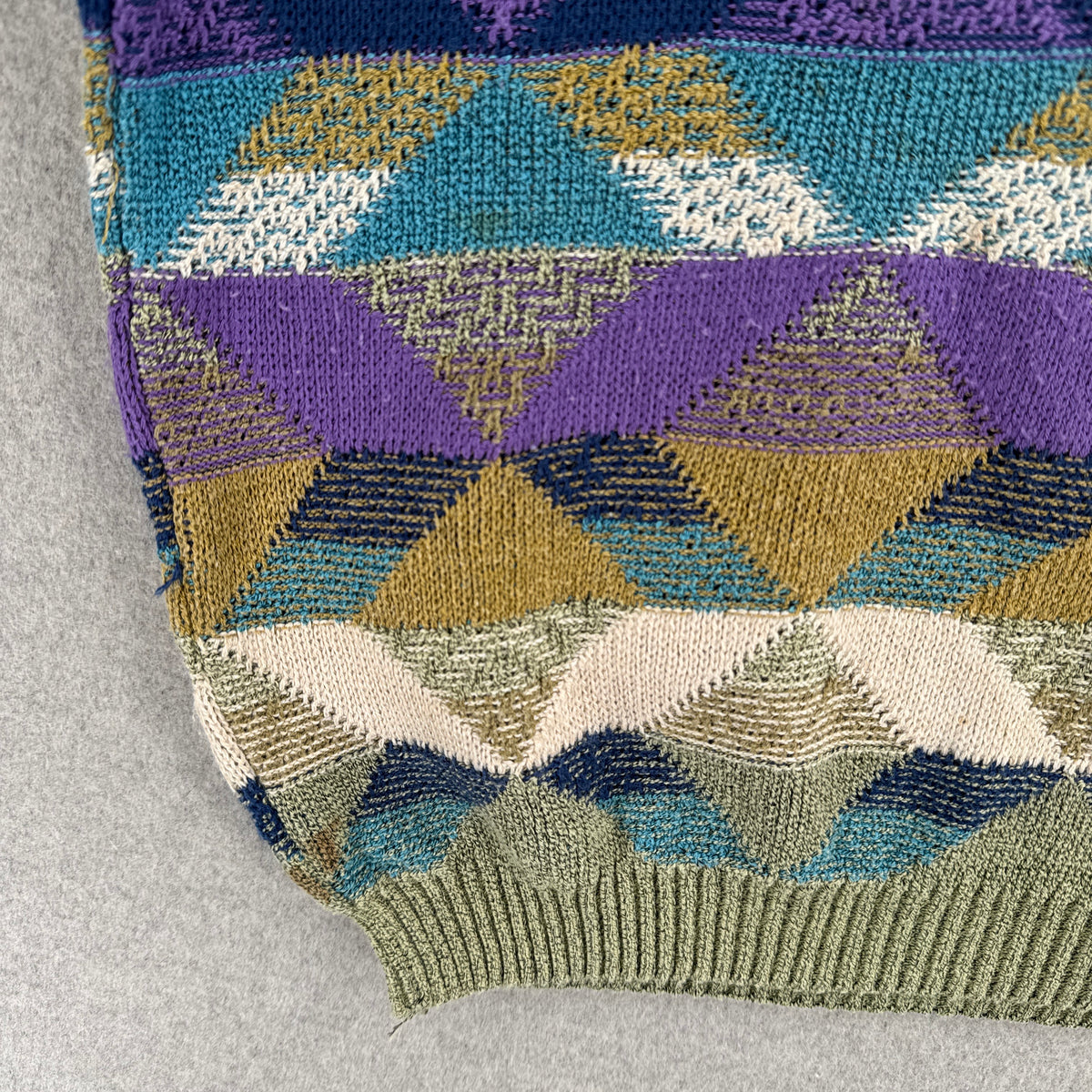 Vintage 90s Italian Geometric Pattern Knitted Sweater - M/L