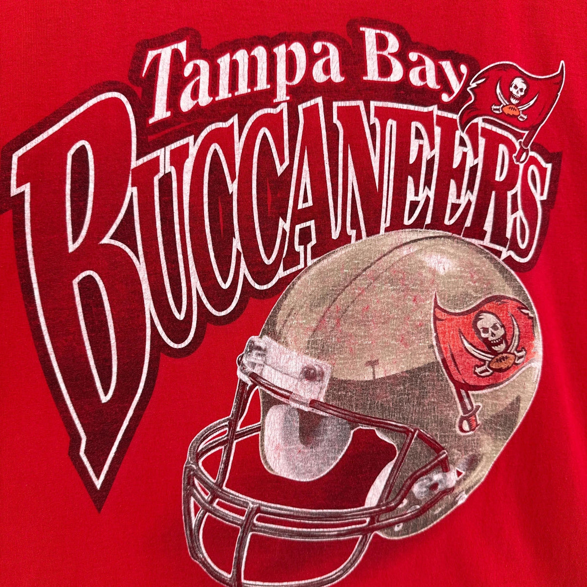 Vintage 90s Tampa Bay Buccaneers NFL Graphic Shirt