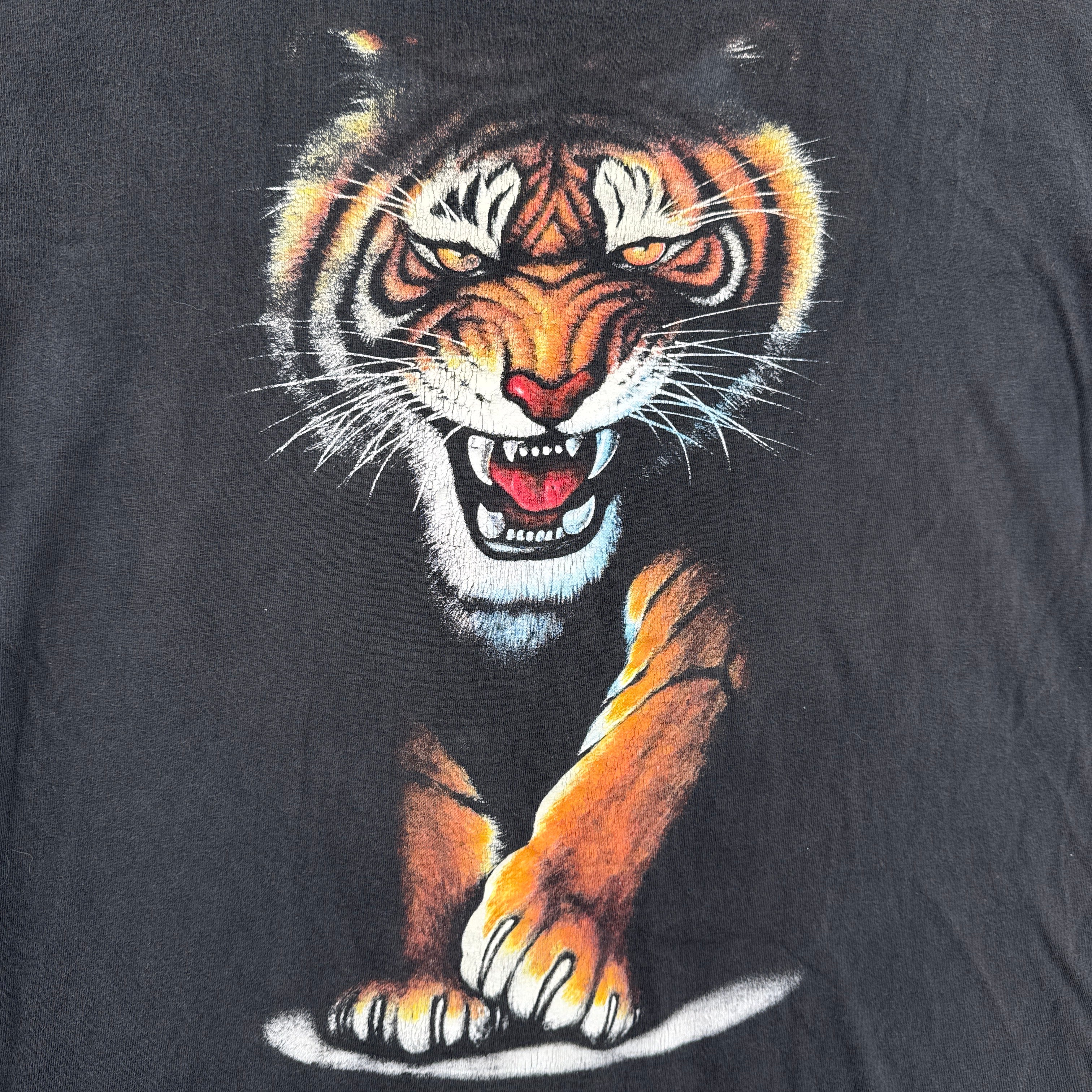 Vintage 90s Tiger Graphic Tee 