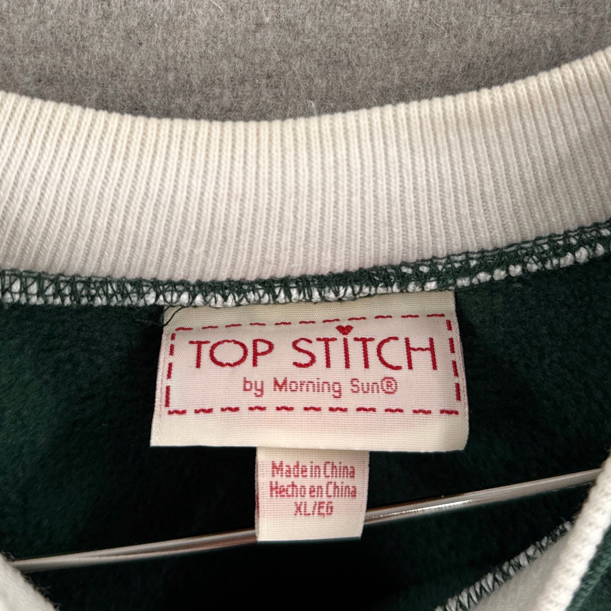 Vintage 90s Winter Birds Snow Crewneck Sweatshirt - XL (runs smaller)