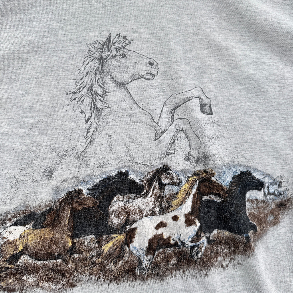 horses running graphic
