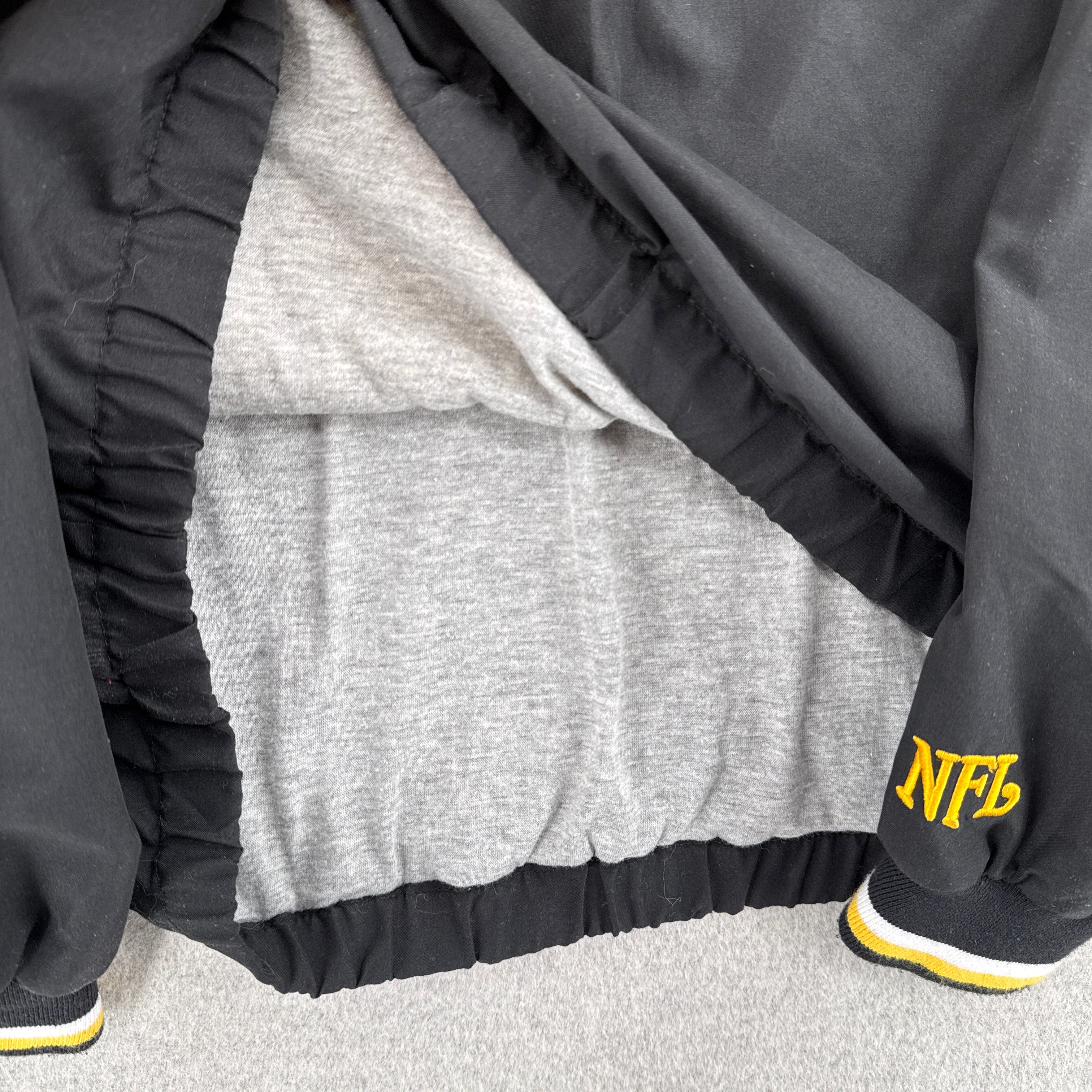 Vintage Pittsburgh Steelers NFL Football Windbreaker Jacket