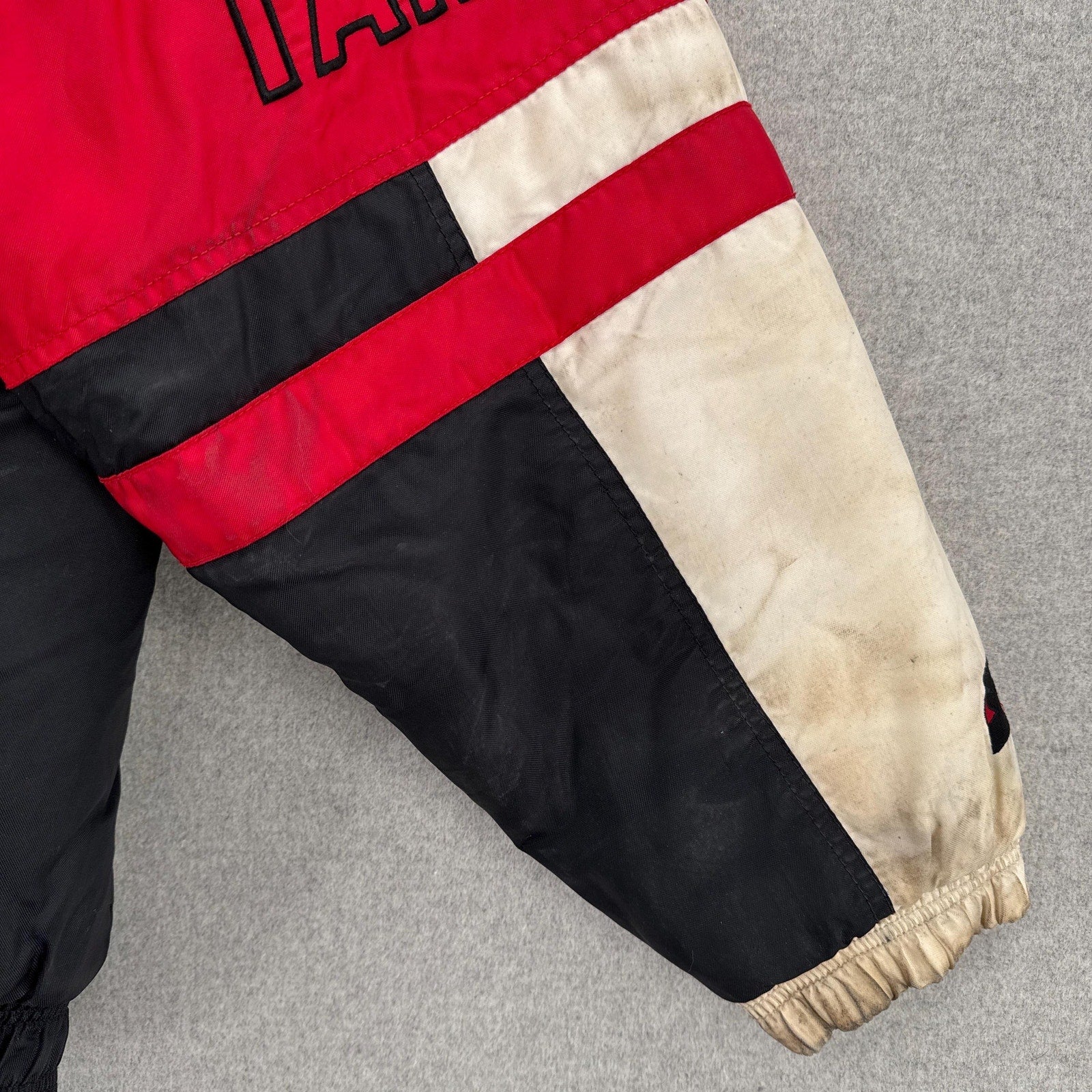 Vintage 90s Tampa Bay Buccaneers NFL Starter Jacket - M